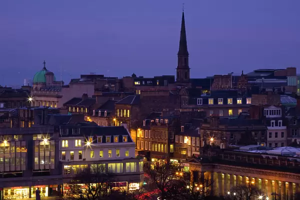 Scotland, Edinburgh, Princes Street. Looking towards Princes Street and the first phase of the New Town, built between 1766 and 1800, with the National Gallery complex in