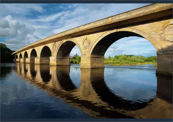 England, Northumberland, Hexham. Hexham Bridge over the River Tyne, the bridge was built in 1793 by Robert Mylne to a design by