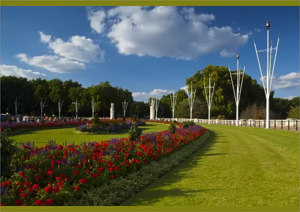 England, London, Memorial Gardens. South and West Africa gates and the Memorial Gardens