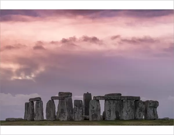 England, Wiltshire, Stonehenge & Avebury World Heritage Site (WHS). England, Wiltshire, Stonehenge & Avebury World Heritage Site (WH)