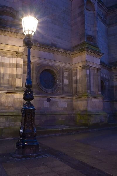 Scotland, Edinburgh, Edinburgh City. Ornate lamp alongside the McEwan Hall