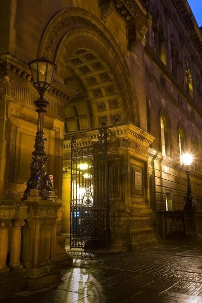 Scotland, Edinburgh, Edinburgh City. Grand entrance to the University of Edinburgh Medical School