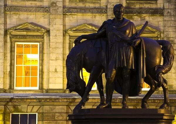 Scotland, Edinburgh, St Andrews Square. Statue of Sir John Hope, the 4th Earl of Hopetoun