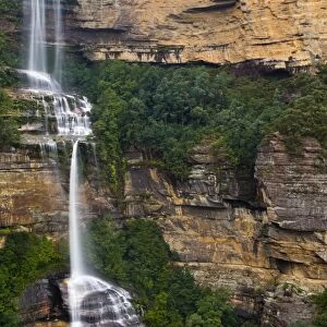Australia, New South Wales, Blue Mountains National Park. Katoomba Falls and native bush