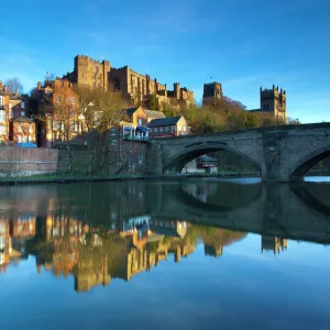 England, County Durham, Durham City. Bridge over the River Wear in the city of Durham