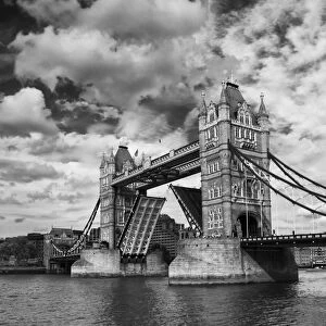 England, Greater London, Pool of London. The iconic Tower Bridge which spans the River Thames near the Tower of London