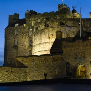 Scotland, Edinburgh, Edinburgh Castle. Edinburgh Castle dominates the Edinburgh skyline via its elevated position on Castle Rock. However to appreciate its architecture it is essential that it is viewed in close proximity from the