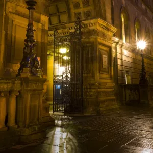 Scotland, Edinburgh, Edinburgh City. Grand entrance to the University of Edinburgh Medical School