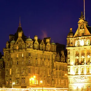 Scotland, Edinburgh, North Bridge. The current North Bridge linking the Old