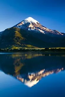 Argentina Gallery: argentina, The Lake District, Parque Nacional Lanin. Lanin volcanoe, an ice-clad