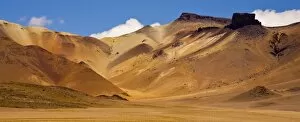 Bolivia Gallery: Bolivia, Southern Altiplano, Painted Desert - A landscape that could have inspired Salvador Dhali