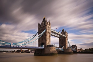 2011jfprints Gallery: England, Greater London, Pool of London. The iconic Tower Bridge which spans the River Thames near
