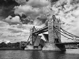 Black And White Collection: England, Greater London, Pool of London. The iconic Tower Bridge which spans the River Thames near
