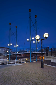 England, Greater Manchester, Salford Quays. Bridge over Mariners Canal near Ontario Basin located on the Salford Quays in the City of Salford in