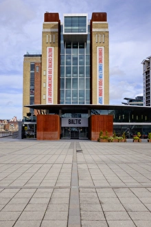 Quayside Gallery: England, Tyne and Wear, Gateshead