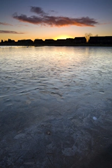 Images Dated 9th December 2008: England, Tyne & Wear, Killingworth. Ice covered lake near to a residential estate in Killingworth