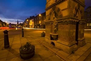 Northern County Gallery: England, Tyne and Wear, Tynemouth. Tynemouth Front street at dusk