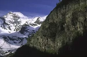 Images Dated 1st January 2000: ITALY, Valle d Aosta, Gran Paradiso National Park