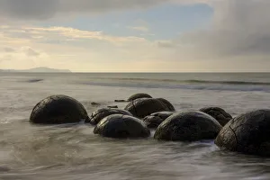 <b class=qtipBold><figcaption>New Zealand, Otago, Moeraki Boulders</figcaption></b><br>New Zealand, Otago, Moeraki Boulders. The famous spherical Moeraki boulders on the North Otago coast. New Zealand, Otago, Moeraki Boulders