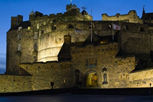 Images Dated 29th January 2009: Scotland, Edinburgh, Edinburgh Castle. Edinburgh Castle dominates the Edinburgh skyline via its