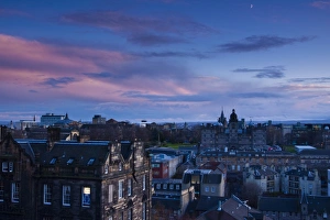 Images Dated 23rd November 2009: Scotland, Edinburgh, Edinburgh City. Looking towards the George Heriots School on Lauriston Place