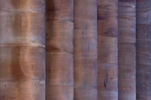 Gallery: Scotland, Edinburgh, National Gallery of Scotland. Detail view of the grand pillars belonging to the National Gallery of