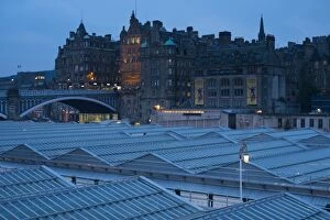 Edinburgh Gallery: Scotland, Edinburgh, Waverley Station